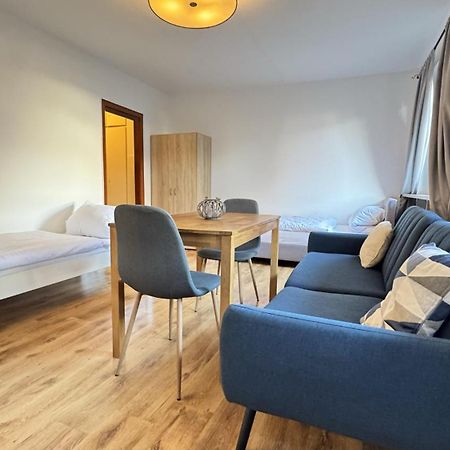 Studio-Apartments Fuer Monteure & Businessgaeste Zentral In Neumuenster Luaran gambar