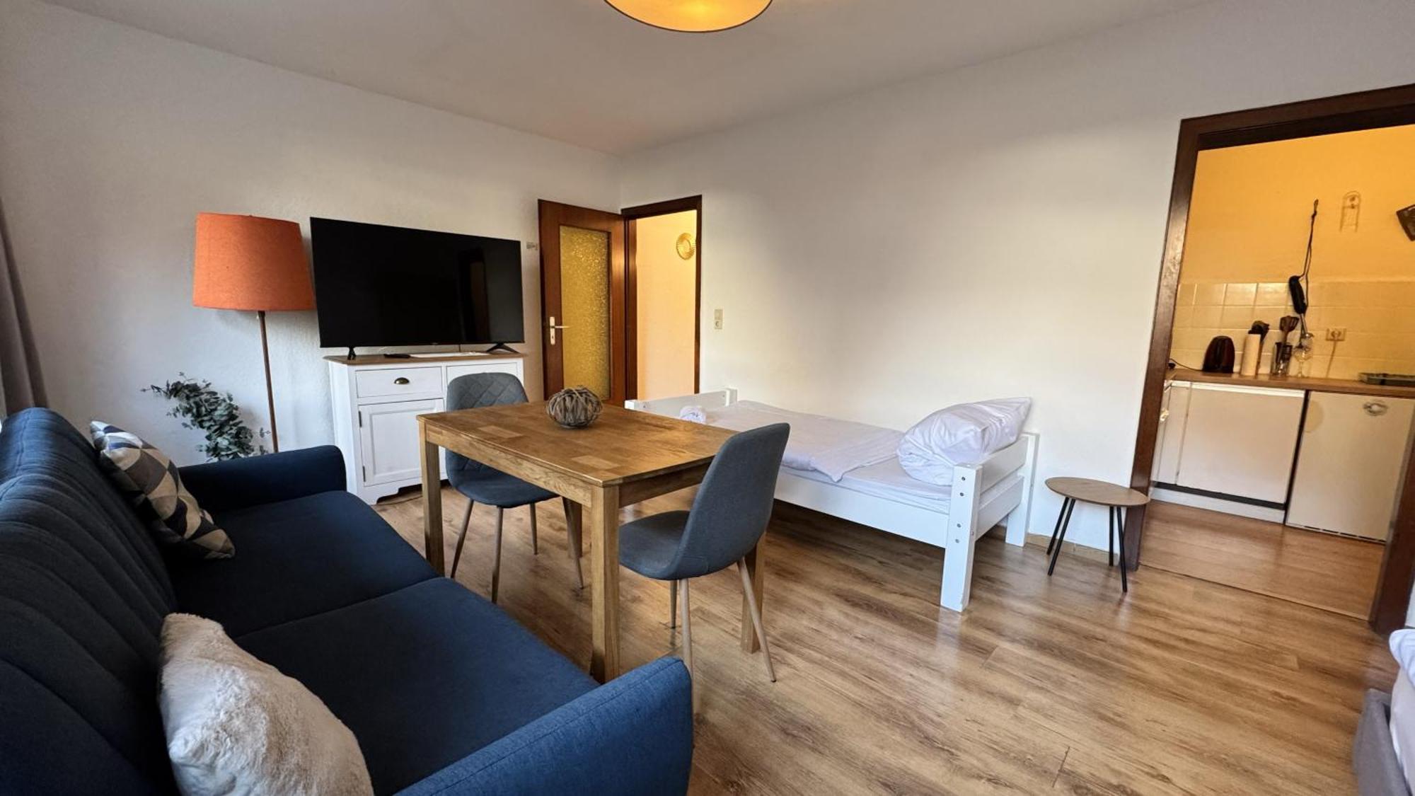 Studio-Apartments Fuer Monteure & Businessgaeste Zentral In Neumuenster Luaran gambar